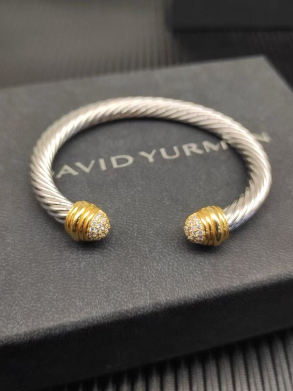 David Yurman Round Head Bracelet - Picture 5 of 6